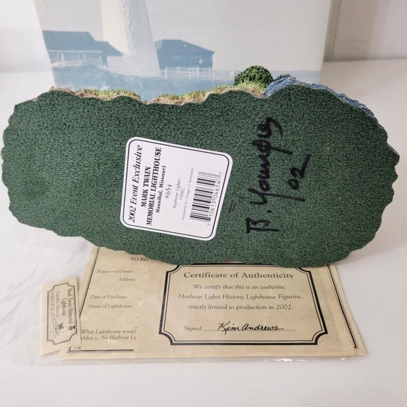 Harbour Lights Mark Twain Memorial Lighthouse Hannibal, Missouri #654, 2002 - Picture 10 of 12